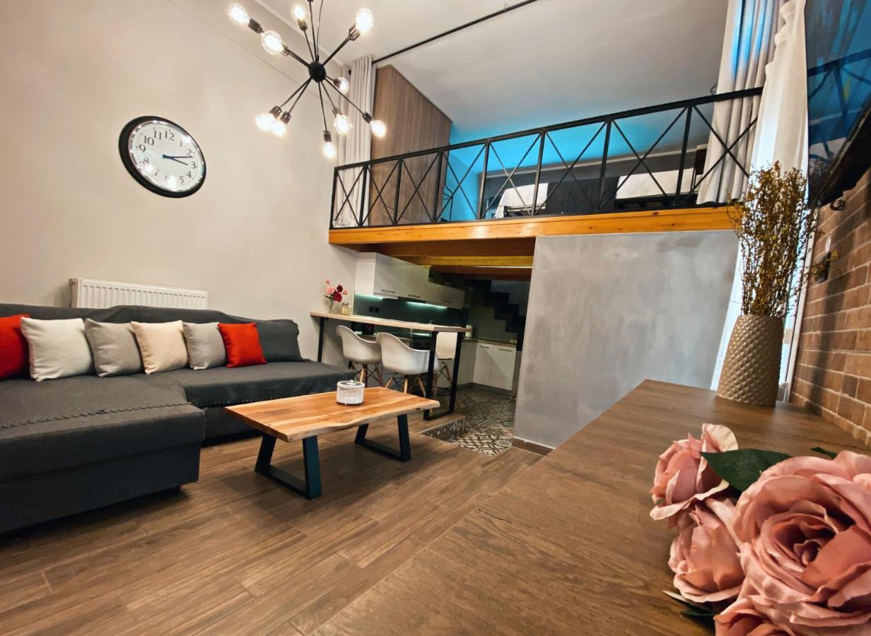 Panos Signature Loft Daire